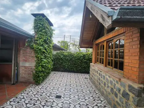 Casa en venta en Ezpeleta Oeste APTA CREDITO