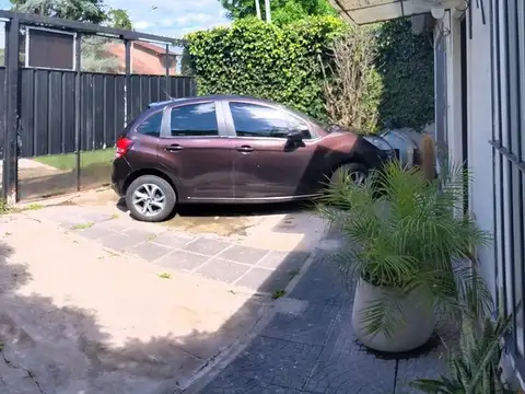 Casa 3 ambientes con 1 baño