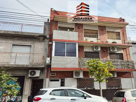 Cómodo departamento de 3 ambientes. 53m2 - Muy bajas expensas - Mataderos