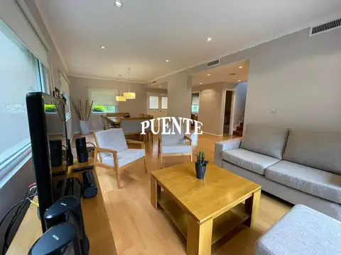 Casa 6 ambientes con 3 baños