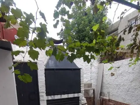 Casa 5 ambientes con 1 baño