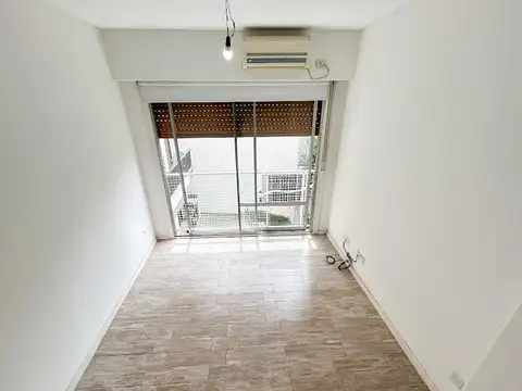 Departamento de 3 ambientes al contrafrente.