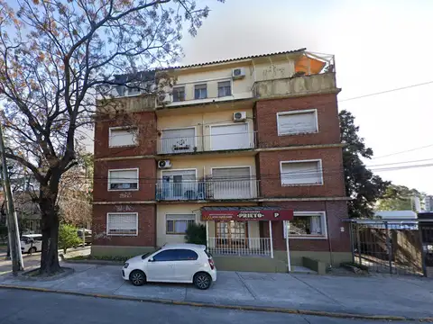 En Venta en Ciudad Jardin: Amplio Departamento de 2 Ambientes en Planta Baja,50 m Cuadrados Cubie