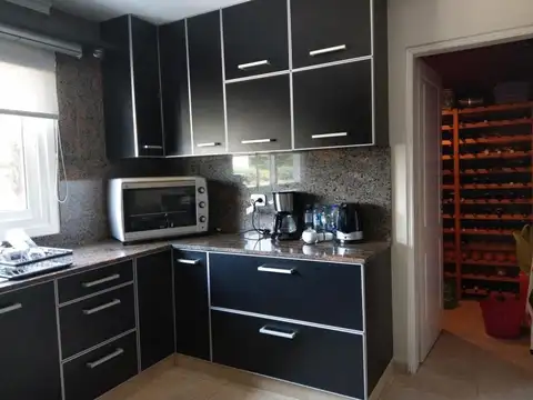 Casa 4 ambientes con 5 baños