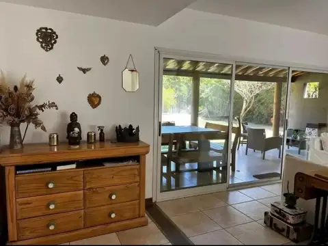 Casa 5 ambientes con 2 baños