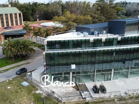 Oficina en Alquiler en Pilar, USD 2.900