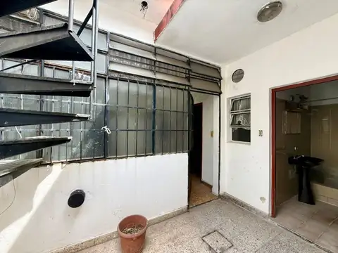 Depto Tipo Casa en Venta 54 años
