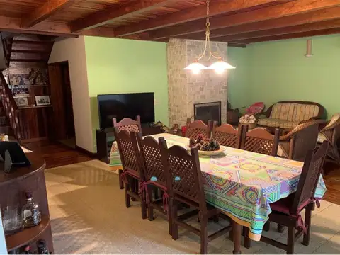 VENTA - Casa 5 dormitorios, sobre la barranca -  Arroyo Seco.