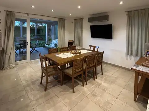 Casa en Venta en El Bosque, USD 315.000