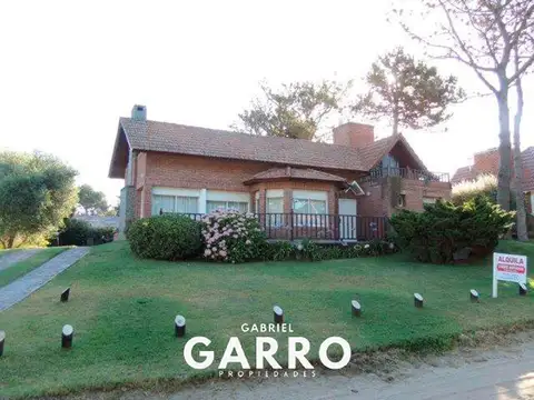 Chalet Tradicional en Pinamar Norte – Temporada 2027