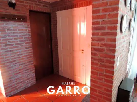 Casa en Alquiler Temporal con 4 cocheras
