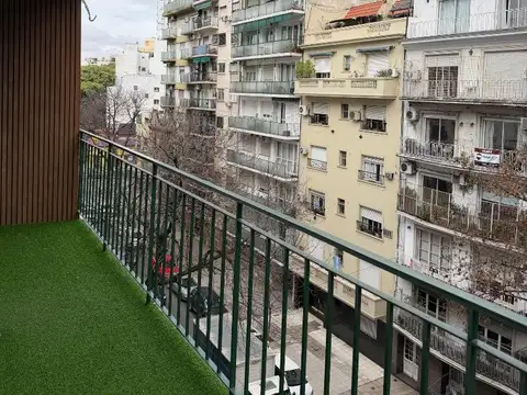 3 AMB al frente, baño y toilette