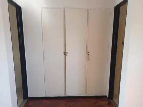 Departamento en edif c/ seguridad, zona  centros médicos laboratorios