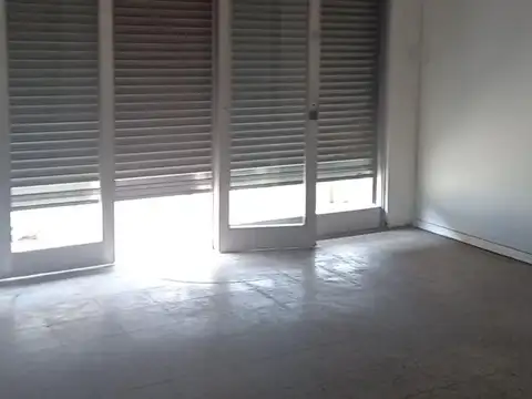 Local en Alquiler en Monte Chingolo, $ 900.000