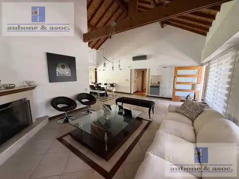 Casa en Venta al Oeste
