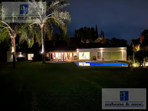 Casa en Venta con 8 cocheras