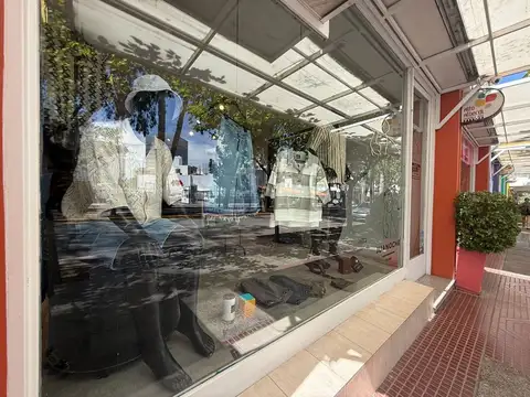 VENTA FONDO DE COMERCIO, LOCAL ROPA