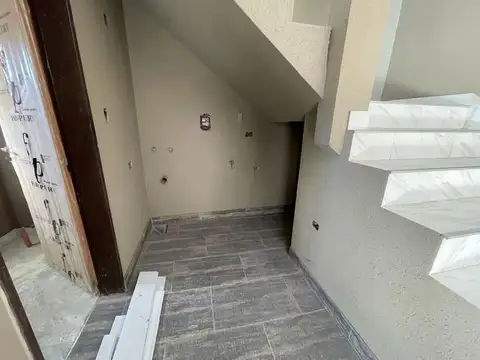 Depto Tipo Casa en Venta con 2 cocheras