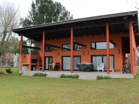 Casa en Venta en Rio San Antonio, USD 490.000