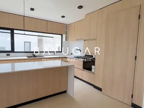Venta - Casa a estrenar en Barrio Tilbury - Pilará - Pilar