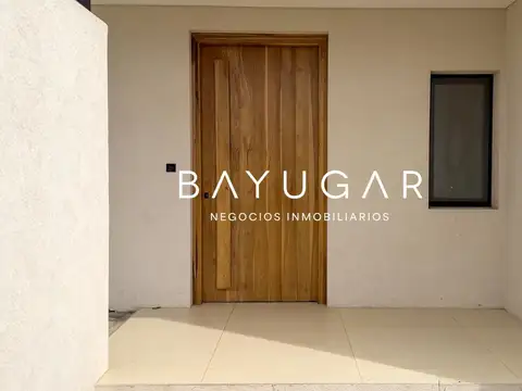 Casa 5 ambientes con 4 baños