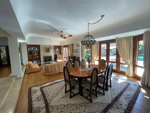 CASA EN VENTA EN MARTINEZ