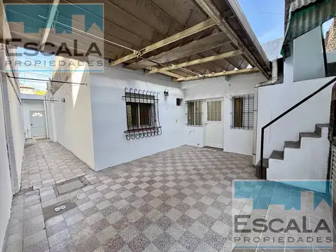 CASA INTERNA UN DORMITORIO CON PATIO EN ALQUILER