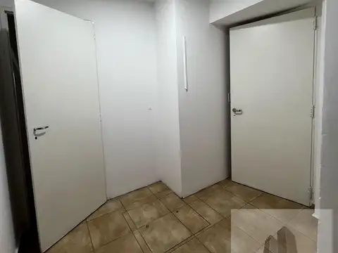 Local en Alquiler en Nuestra Señora De Lourdes, $ 820.000