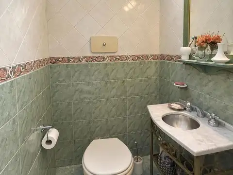 Casa 5 ambientes con 2 baños