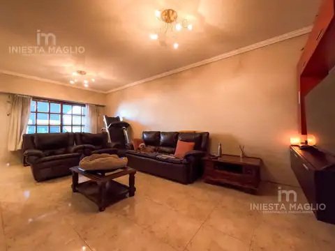 Depto Tipo Casa en Venta en Mataderos, USD 245.000