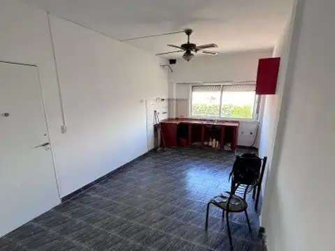 Suipacha 477 , Piso 1