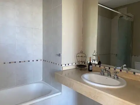 Casa  en Venta en La Madrugada, Pilar, G.B.A. Zona Norte