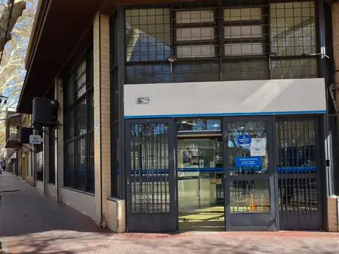 Alquiler locales comerciales córdoba y f. moreno