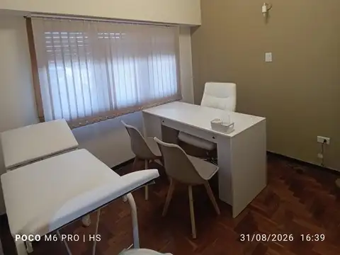 Casa en Alquiler con 1 cochera