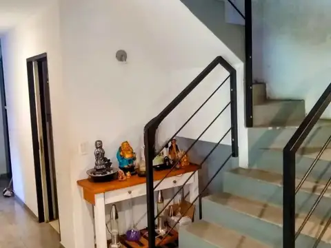 Hermosa Casa en Venta en Zona Residencial posible Permuta