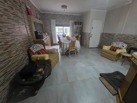 Casa en Venta en Villa General Mitre, USD 227.000