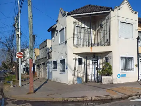 DUPLEX 3 AMB. CON PATIO Y COCHERA! OPORTUNIDAD 