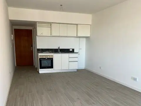 ALQUILER MONOAMBIENTE CON BALCON EN SAN CRISTOBAL