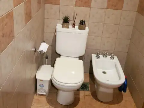 Depto Tipo Casa en Venta con 1 cocheras