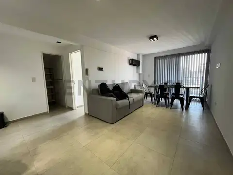 VENTA DEPARTAMENTO 2 AMBIENTES CON COCHERA - CASTELAR - MORON