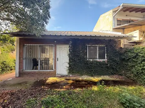 Depto Tipo Casa en Venta en Berazategui, USD 115.000