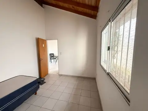 Depto Tipo Casa 5 ambientes con 2 baños