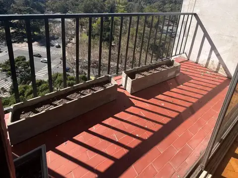 Departamento 5 ambientes con 2 baños
