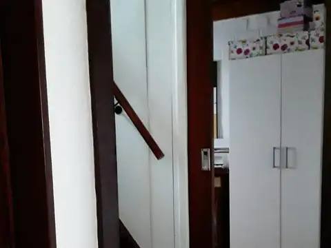 triplex de 4 ambientes con cochera y parrilla. Amoblado, cerca a ctro comercial y playa - PINAMAR