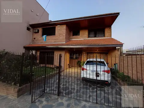 Casa 7 ambientes con 3 baños