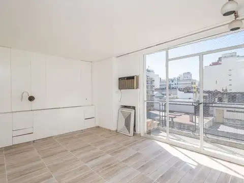 Presidente José Evaristo Uriburu 400