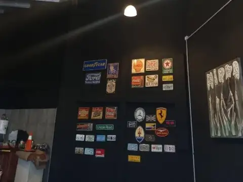 Galpon en Venta en Chacarita, USD 185.000