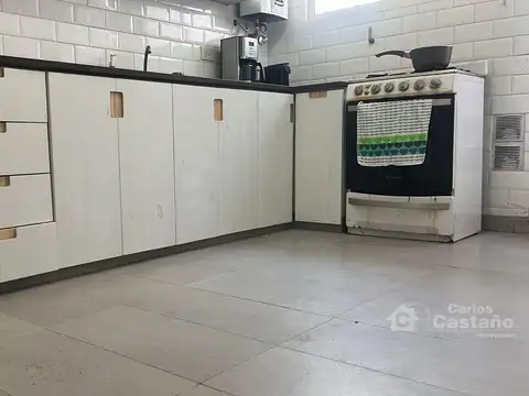 Casa 7 ambientes con 4 baños