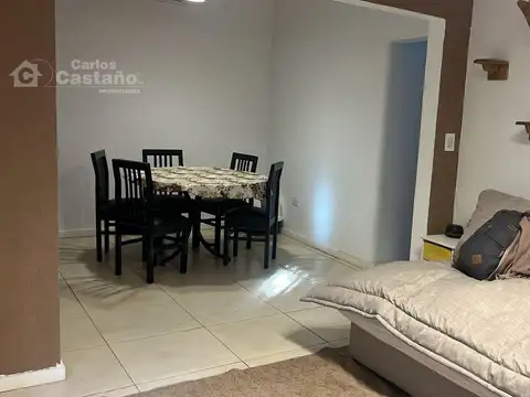 A Media Cuadra de Panamericana, Casa 7 Amb. con Garaje, Fondo y Piscina