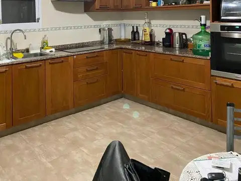 CASA 3 AMBIENTES CON JARDIN